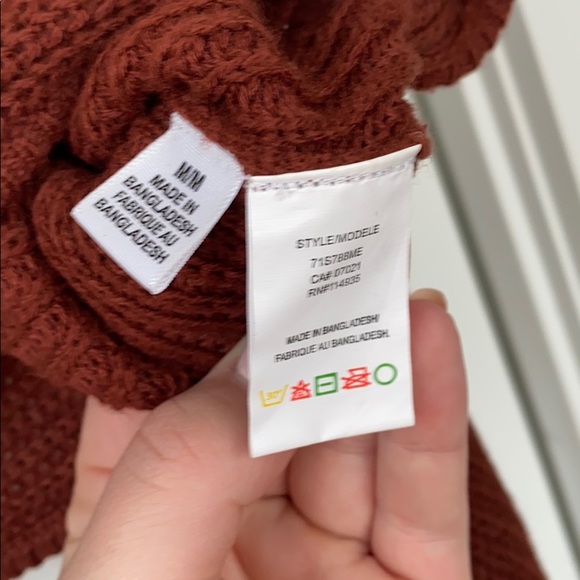 Seven Sisters Bat Wing Sweater - Picture 7 of 8